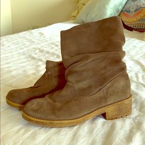 Slouchy brown ankle boots